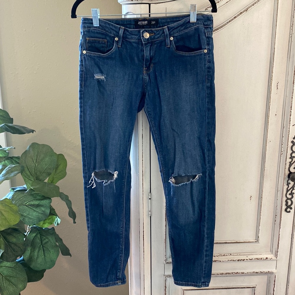 Just Black Distressed Denim Jeans, Women’s size 28P